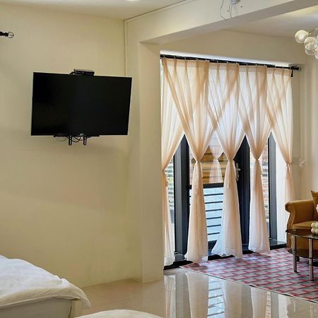 Kaohsiung Raifong Corner Homestay מראה חיצוני תמונה